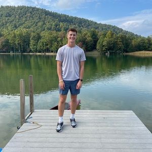 Meet your Posher, Elijah